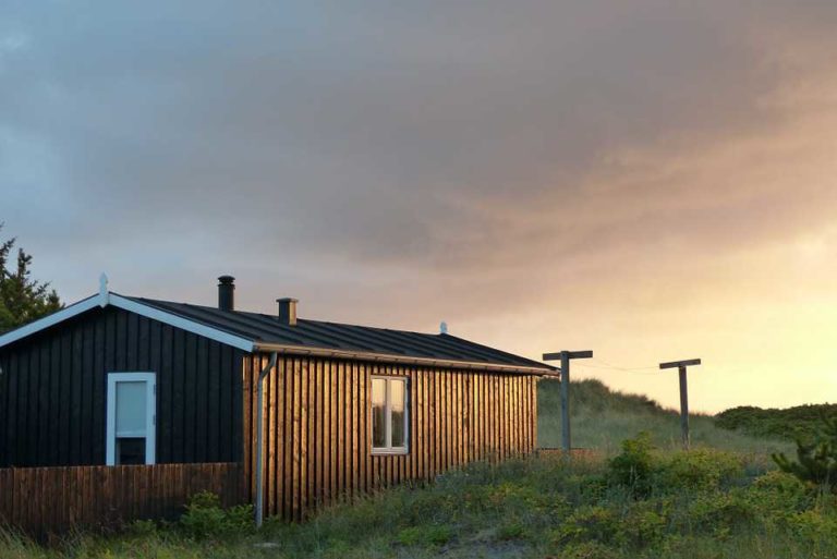 holiday-house-240602_960_720_compressor