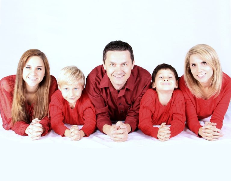 family-521551_960_720